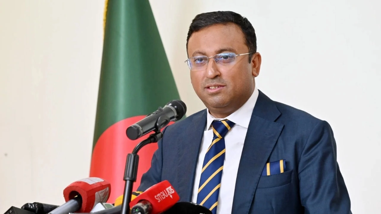 প্রধানমন্ত্রীর ভারত সফর বিষয়ে যা বললেন প্রতিমন্ত্রী হুমায়ুন কবির