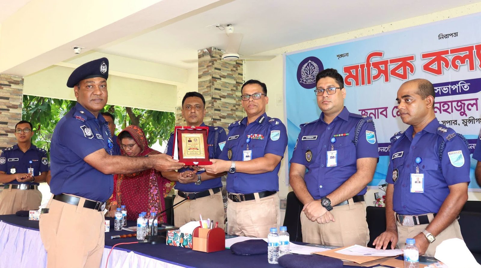 মুন্সিগঞ্জ জেলার শ্রেষ্ঠ ওসি সিরাজদিখান থানার ওসি মোঃ আলাউদ্দিন