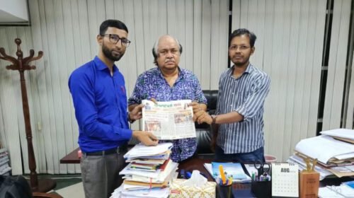 জাতীয় প্রেসক্লাবের সভাপতির সঙ্গে মুন্সিগঞ্জের বার্তার সম্পাদক আশরাফ ইকবালের সৌজন্য সাক্ষাৎ