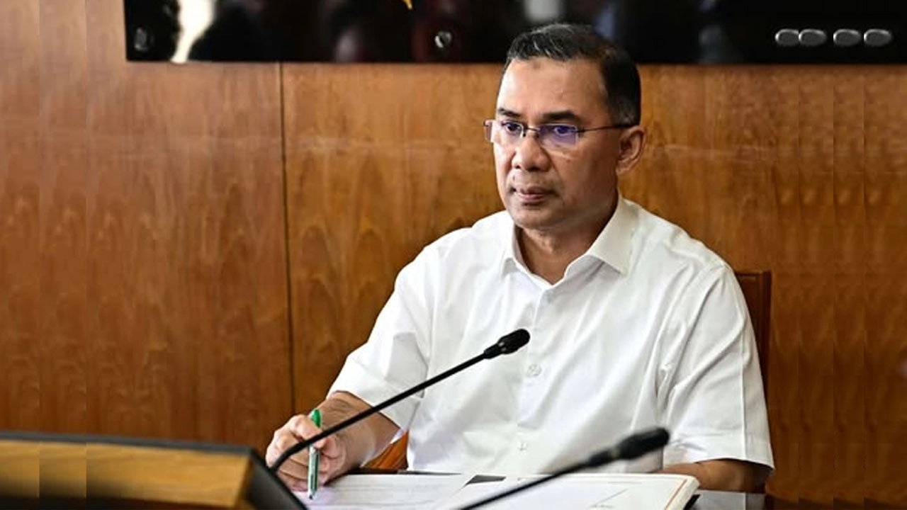 সংস্কৃতি মন্ত্রণালয় পরিদর্শনে প্রধানমন্ত্রী, দিলেন দিকনির্দেশনা